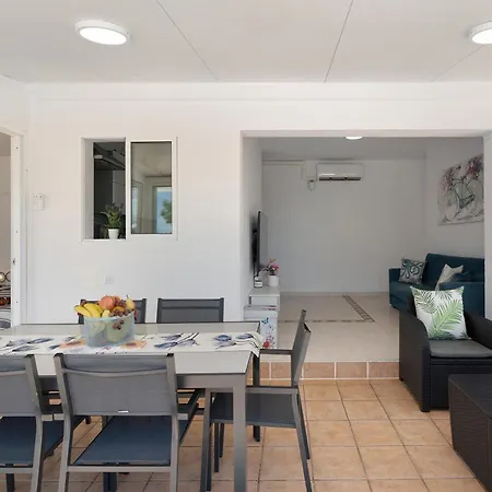 Milena فيلة كالاو سالفاجي