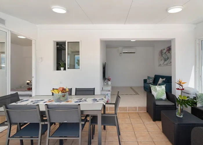 Milena Villa Callao Salvaje